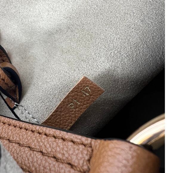 Tod's Timeless Small Leather Bucket Bag - Picture 16 of 16